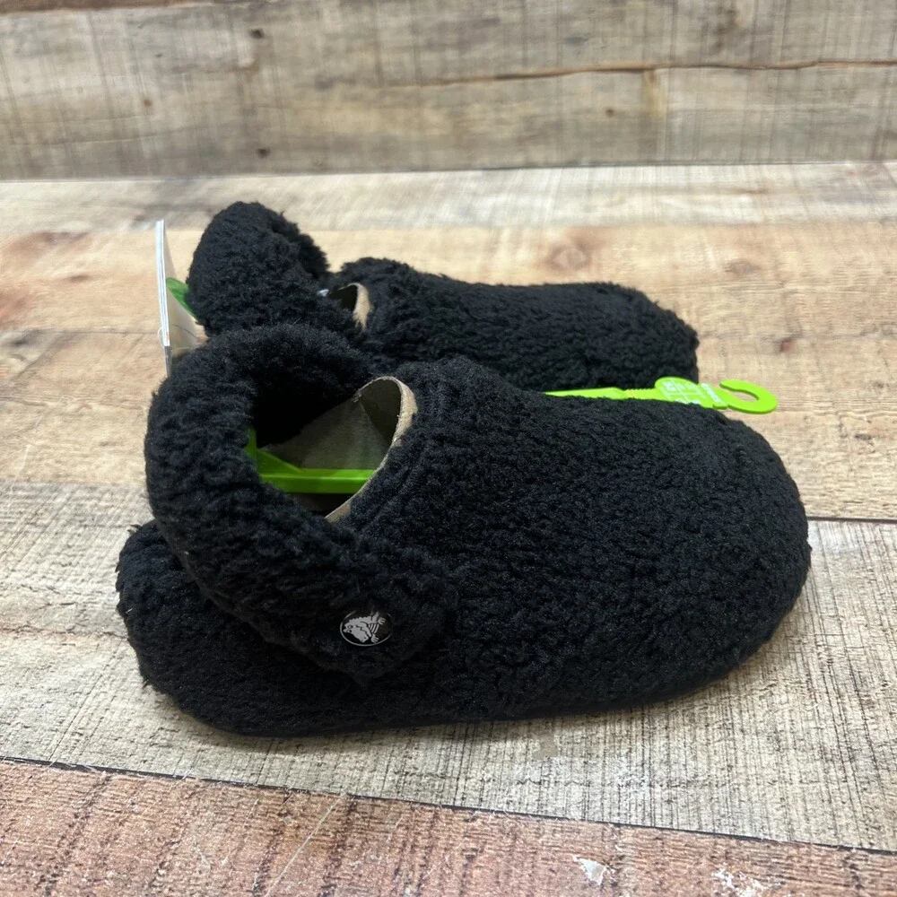 Crocs Classic Cozzzy Slipper Kids Black Clogs Fuzzy Size C11 NEW!